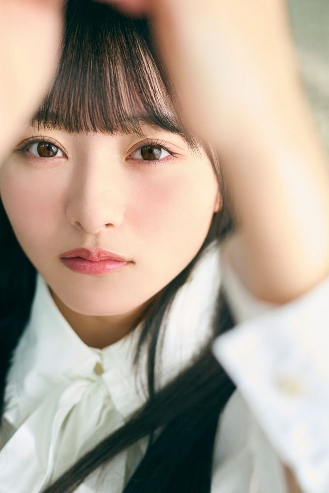 日向坂46 片山紗希 直筆サイン入り写真 五期生お披露目制服 日向坂 日向坂46 片山紗希 5期 五期 お披露目 直筆 生写真 日